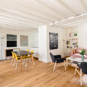 GuestReady - Quiet&Bright Parisian Apartment